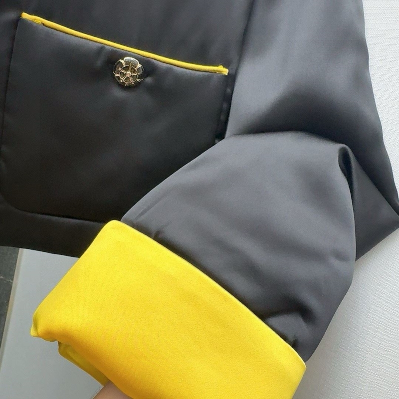 Ch**el outwear